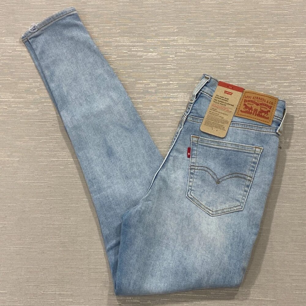 Levi's 720 Jeans Womens 28 x 30 High Rise Super Skinny Light Wash Stretch Denim